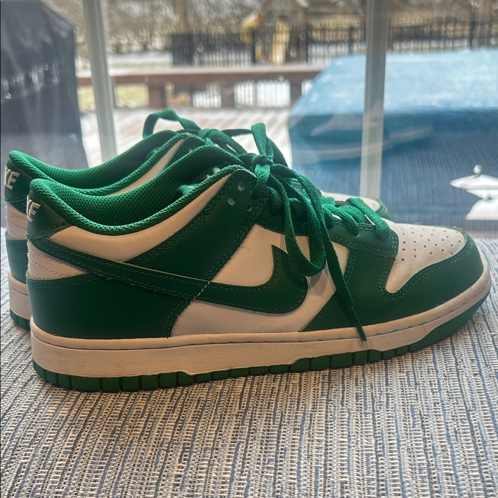 Nike Dunk Low: Green and White Shoes 7 Youth - EXCELLENT